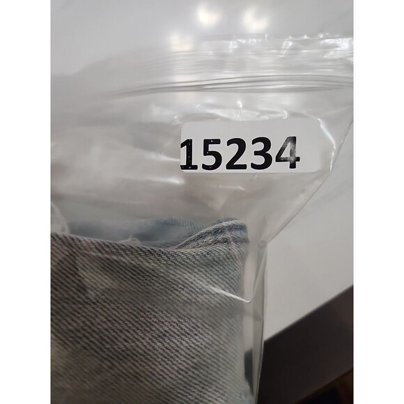 American Eagle Strigid Mom Jeans Womens 27 4 Blue Light Wash Destroyed NEW - Picture 13 of 13